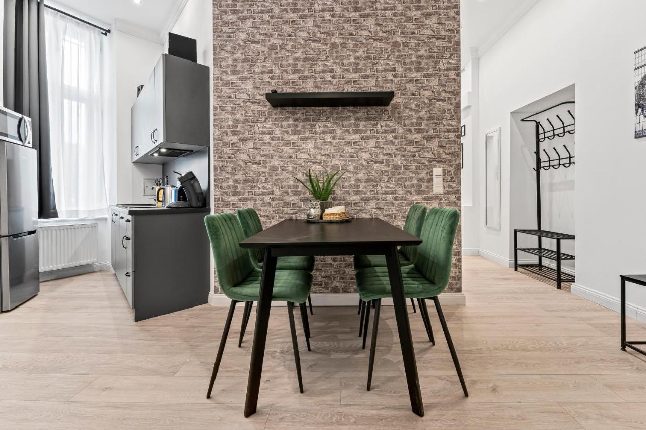 The Mierendorf Hinterhaus, 2 Bed Rooms Up To 4 People เบอร์ลิน ภายนอก รูปภาพ